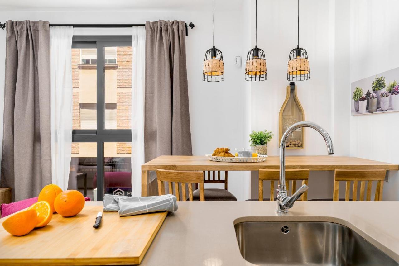 Apartamento Deluxe Con Piscina, Terraza & Parking Malaga Exterior photo