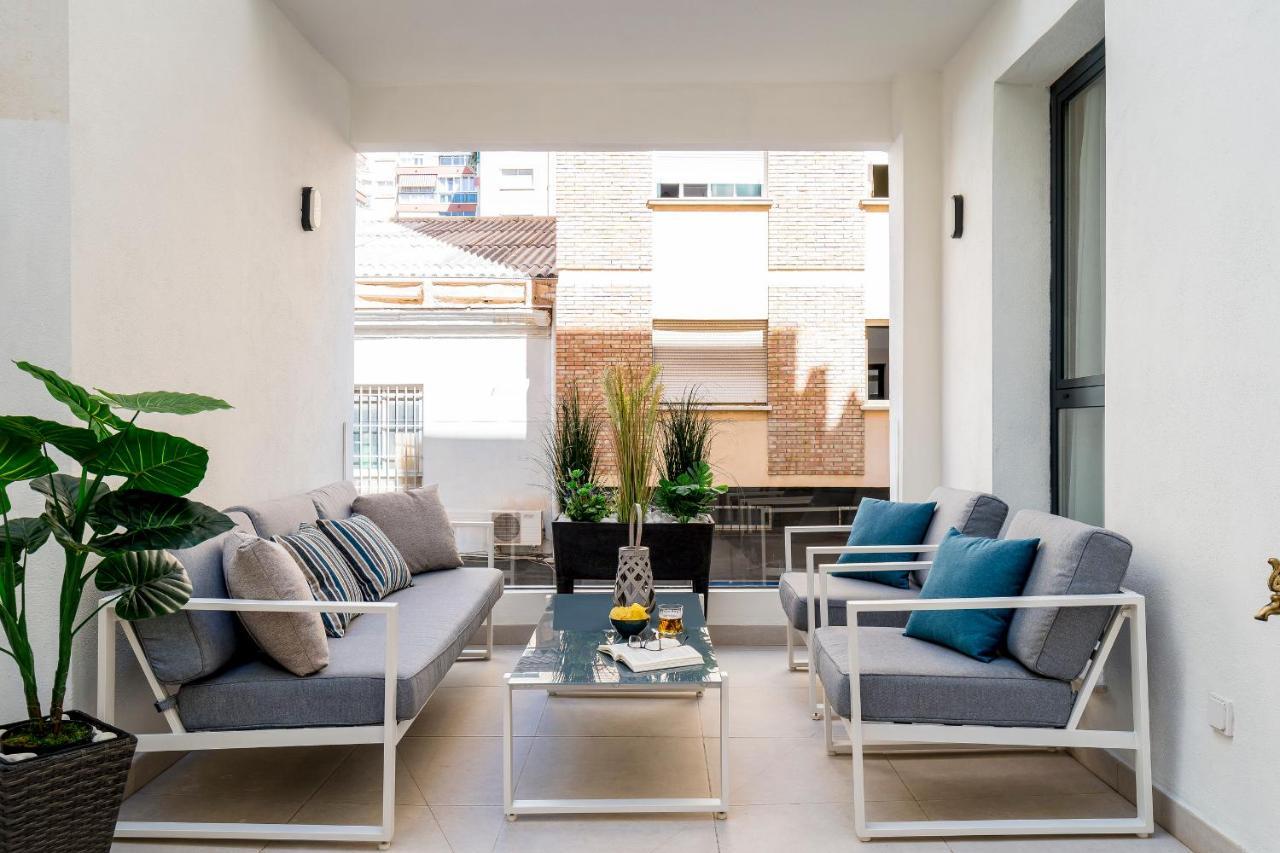 Apartamento Deluxe Con Piscina, Terraza & Parking Malaga Exterior photo