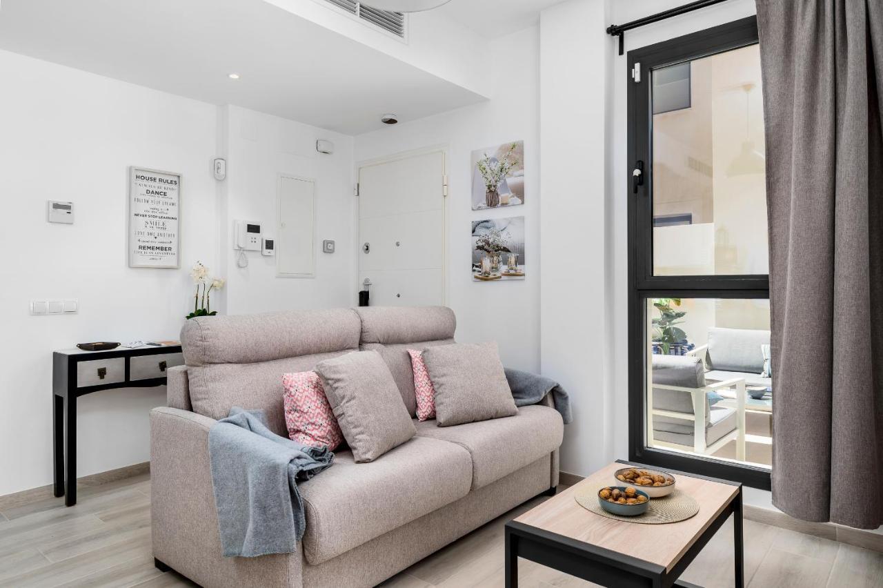 Apartamento Deluxe Con Piscina, Terraza & Parking Malaga Exterior photo
